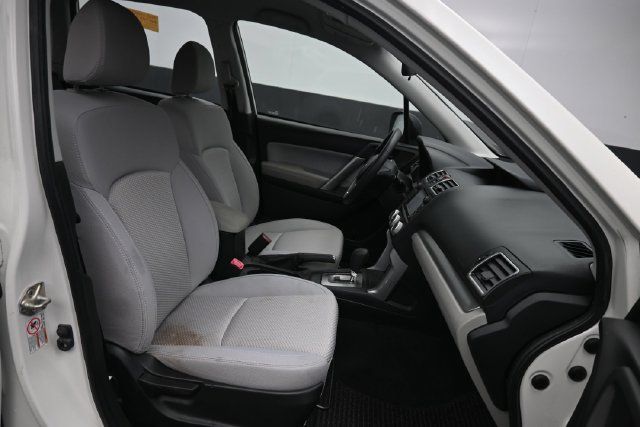 Used 2018 Subaru Forester 2.5i AWD/4WD image 8
