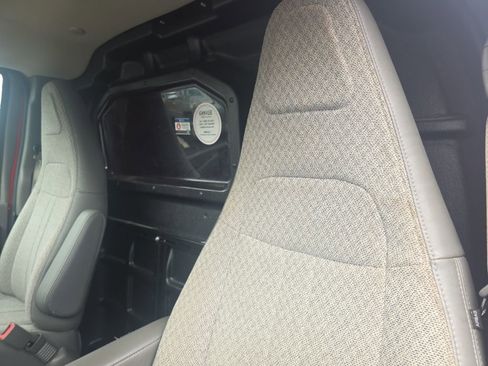 Used 2020 GMC Savana 2500 Extended w/ Driver Convenience Package image 17
