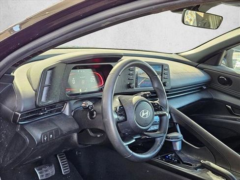 Certified 2025 Hyundai Elantra Sport image 9