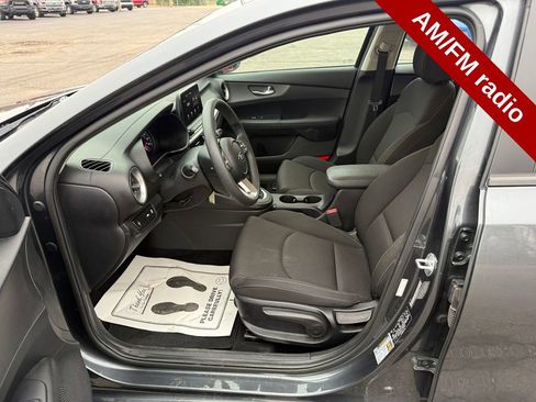 Used 2020 Kia Forte LXS image 12