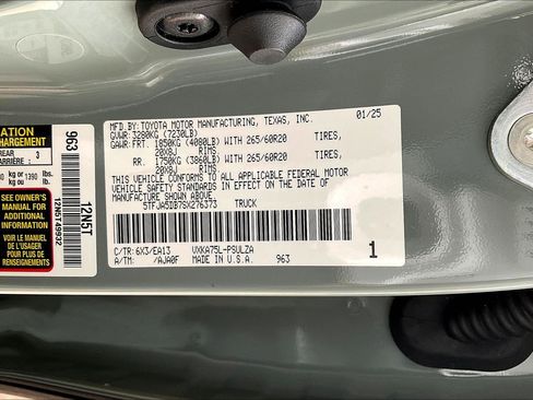 Used 2025 Toyota Tundra Limited AWD/4WD image 20