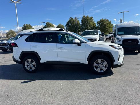 Used 2025 Toyota RAV4 XLE image 9