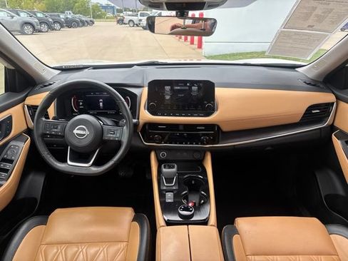 Used 2022 Nissan Rogue Platinum w/ Head-Up Display Package AWD/4WD image 27