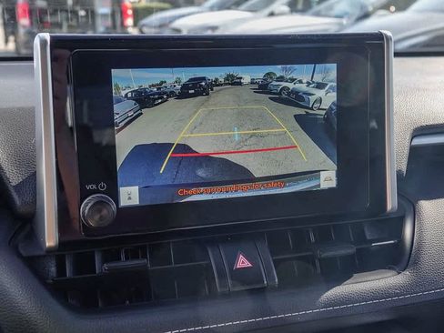 Used 2023 Toyota RAV4 XLE image 19