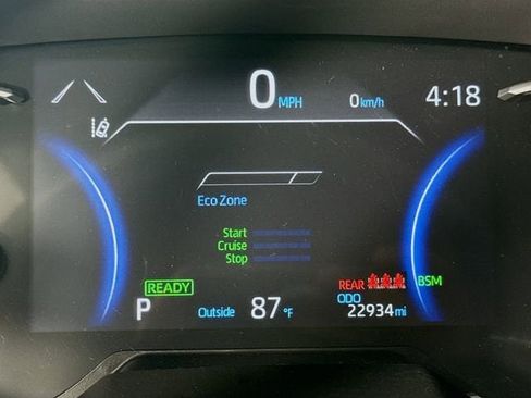 Certified 2025 Toyota RAV4 SE w/ Convenience Package image 12