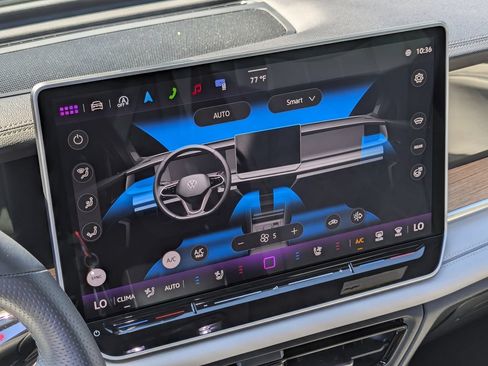 Certified 2025 Volkswagen Tiguan SEL R-Line AWD/4WD image 20