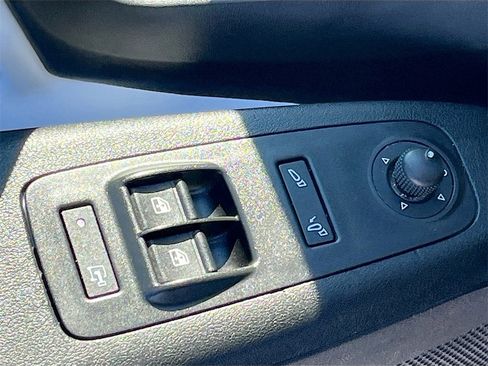 Used 2023 RAM ProMaster 2500 w/ Driver Convenience Group image 17