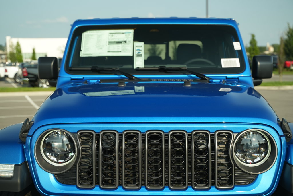 New 2026 Jeep Gladiator Sport AWD/4WD image 41
