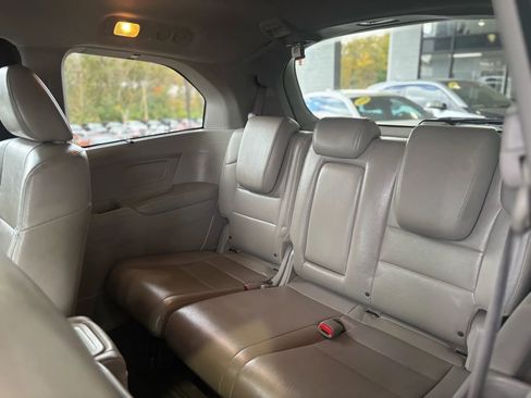 Used 2011 Honda Odyssey Touring Elite image 23