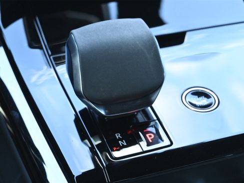 Used 2024 Land Rover Range Rover Sport Dynamic SE image 14