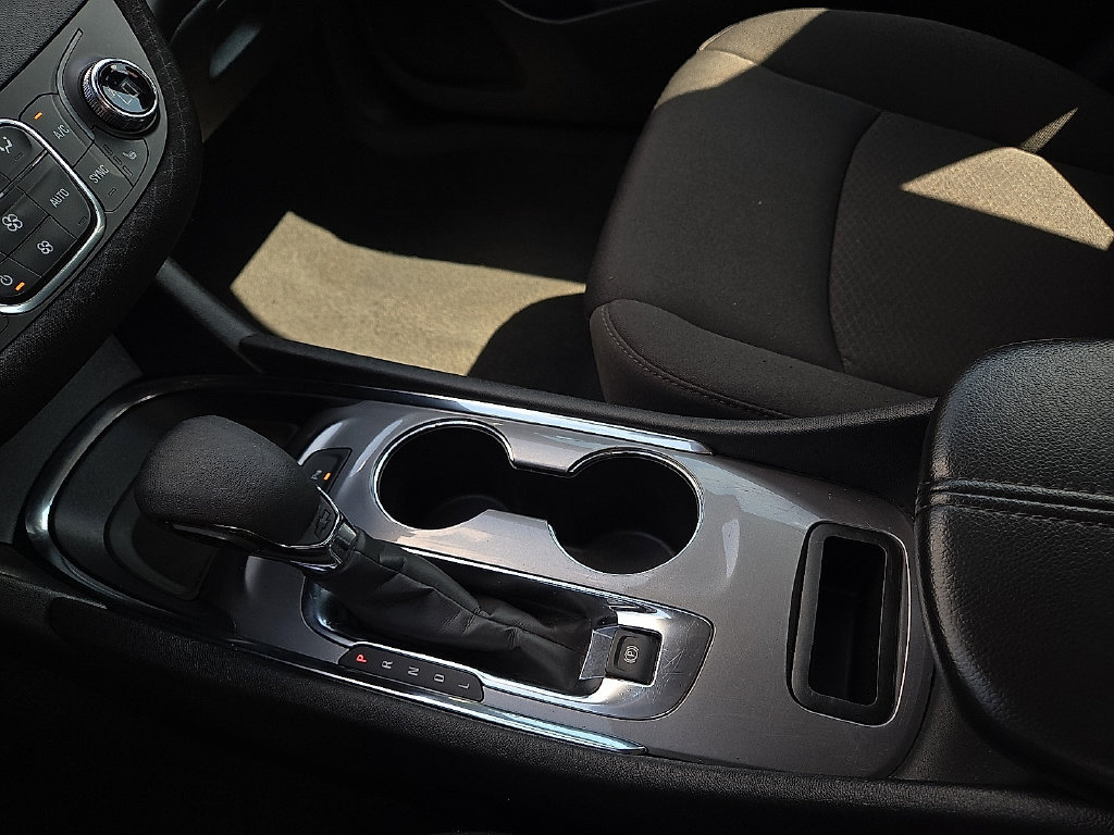 Used 2024 Chevrolet Malibu LT FWD image 20