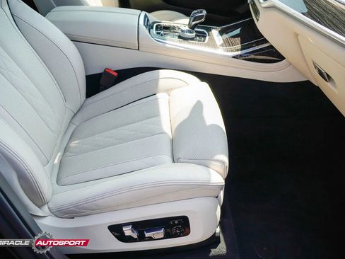 Used 2022 BMW X7 M50i AWD/4WD image 31