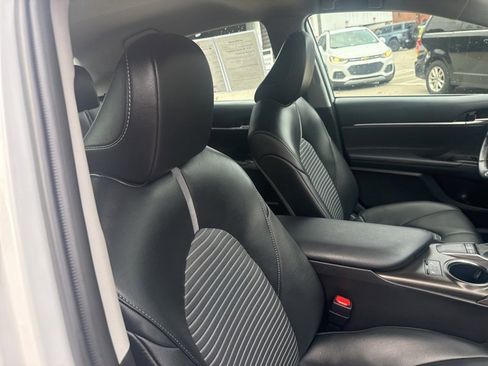 Used 2024 Toyota Camry SE image 13