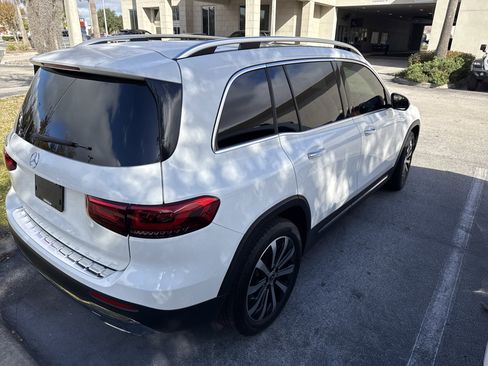 Used 2022 Mercedes-Benz GLB 250 image 3