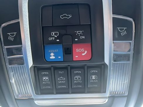 Used 2021 RAM 1500 Limited w/ Night Edition image 15