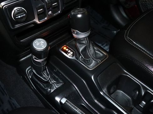 Used 2021 Jeep Wrangler Unlimited Sahara w/ Cold Weather Group image 23