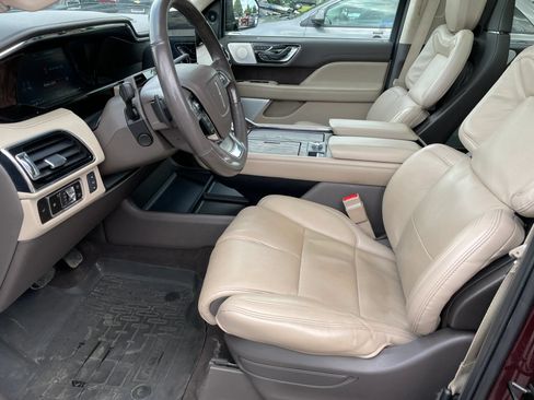 Used 2023 Lincoln Navigator Reserve AWD/4WD image 15
