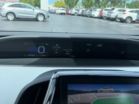 Used 2020 Toyota Prius Prime XLE FWD image 24