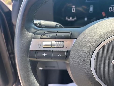 Used 2025 Hyundai Kona SEL FWD image 15