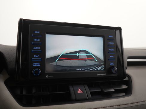 Used 2021 Toyota RAV4 XLE w/ XLE Grade Weather Package AWD/4WD image 27