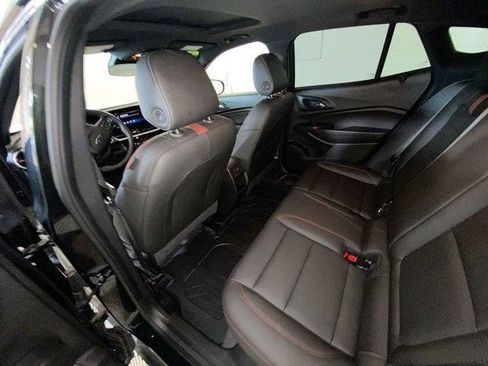 Used 2024 Chevrolet Trax RS w/ Sunroof Package FWD image 29
