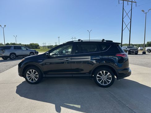 Used 2017 Toyota RAV4 Limited w/ Advanced Technology Package AWD/4WD image 5
