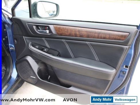 Used 2019 Subaru Outback 2.5i Limited AWD/4WD image 18