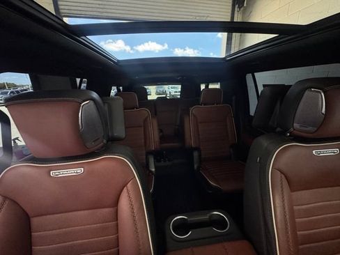 Used 2024 GMC Yukon XL Denali Ultimate AWD/4WD image 32
