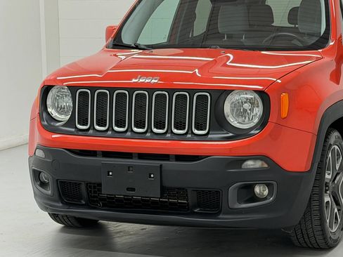 Used 2017 Jeep Renegade Latitude FWD image 95