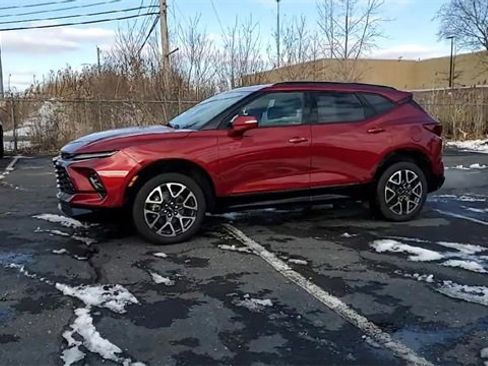 Certified 2025 Chevrolet Blazer RS image 4