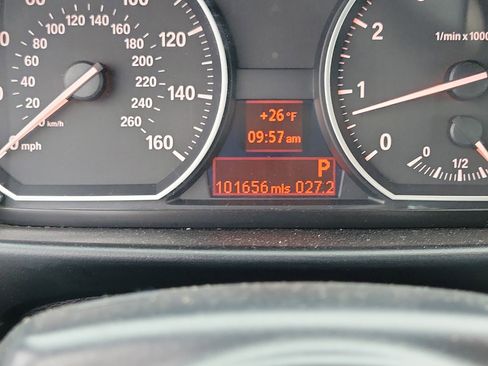 Used 2009 BMW 128i Convertible image 20