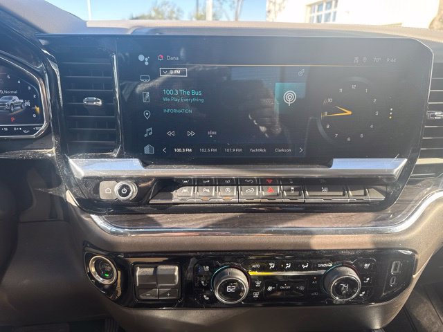 Used 2023 Chevrolet Silverado 1500 LTZ w/ LTZ Convenience Package II AWD/4WD image 10