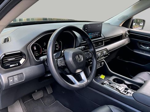 Used 2024 Honda Pilot EX-L image 16
