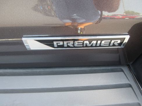 Certified 2017 Chevrolet Suburban Premier AWD/4WD image 10