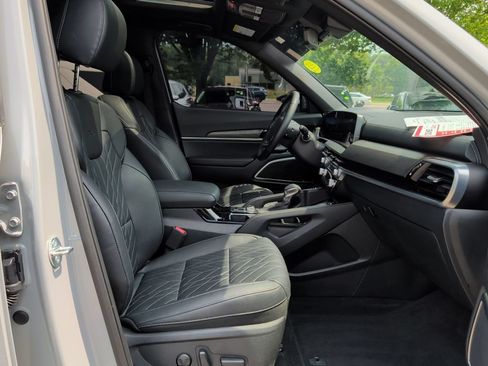 Used 2025 Kia Telluride SX X-Line AWD/4WD image 37