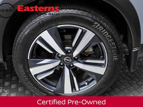 Used 2023 Nissan Rogue SL w/ SL Premium Package image 15