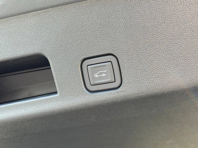 New 2026 GMC Acadia Elevation w/ Elevation Premium Package FWD image 13