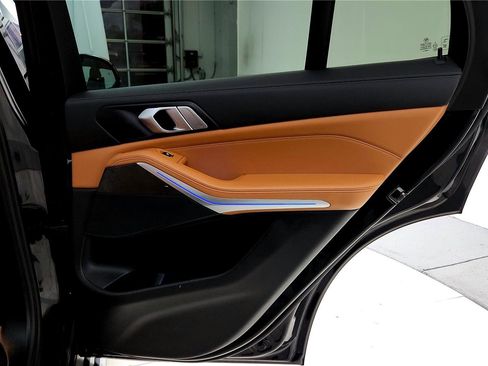 Used 2022 BMW X5 xDrive40i image 28