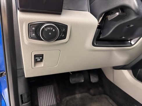 Used 2017 Ford F150 XL w/ Equipment Group 101A Mid AWD/4WD image 12