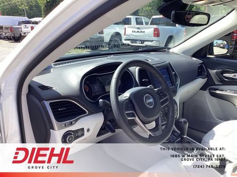 Used 2022 Jeep Cherokee Latitude Lux w/ Sun & Sound Group AWD/4WD image 21