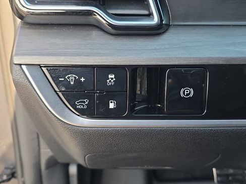 Certified 2024 Kia Sportage X-Line Prestige image 32
