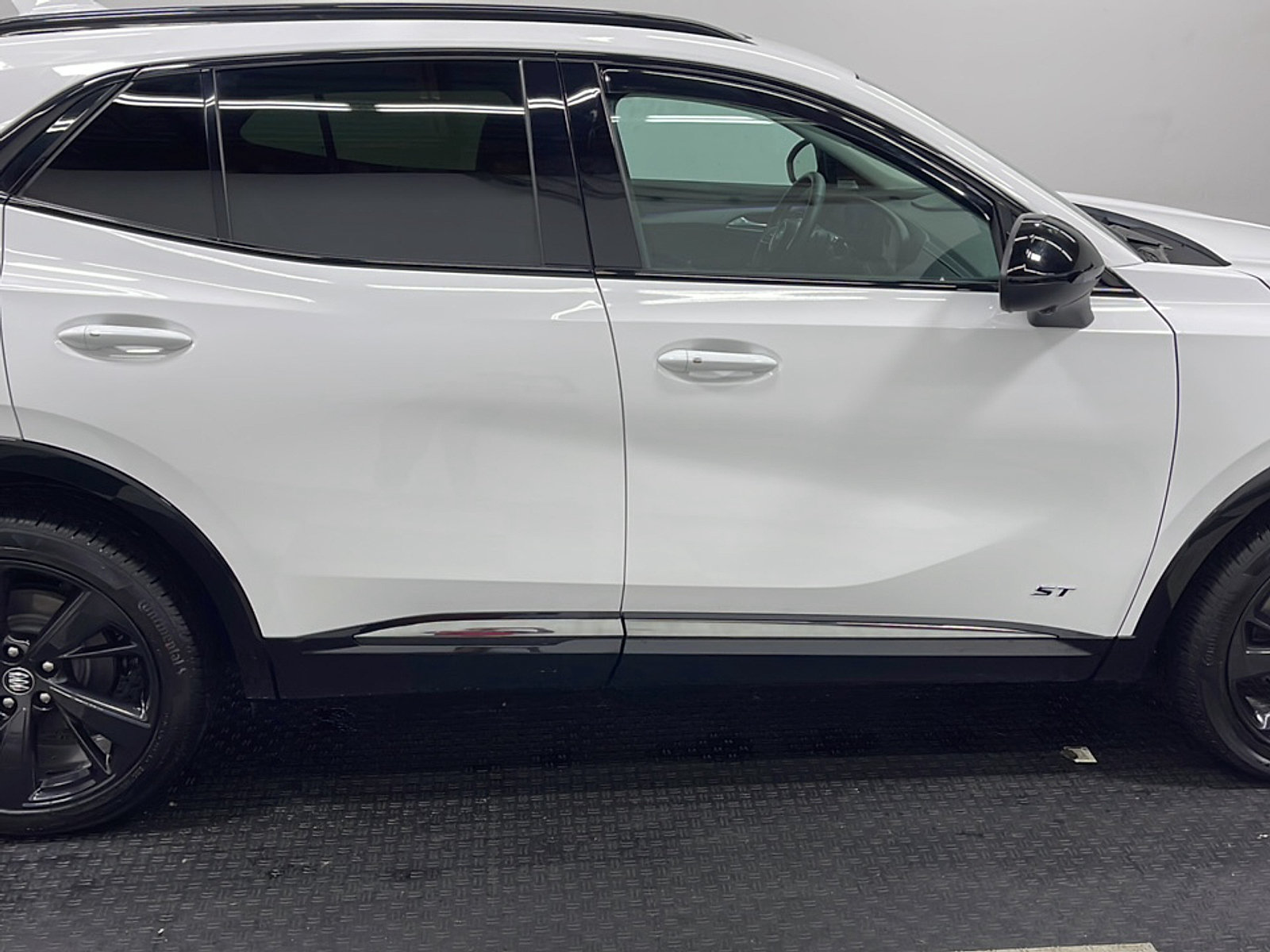Used 2025 Buick Envision Sport Touring AWD/4WD image 22