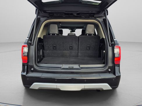 Used 2018 Ford Expedition Platinum RWD image 11