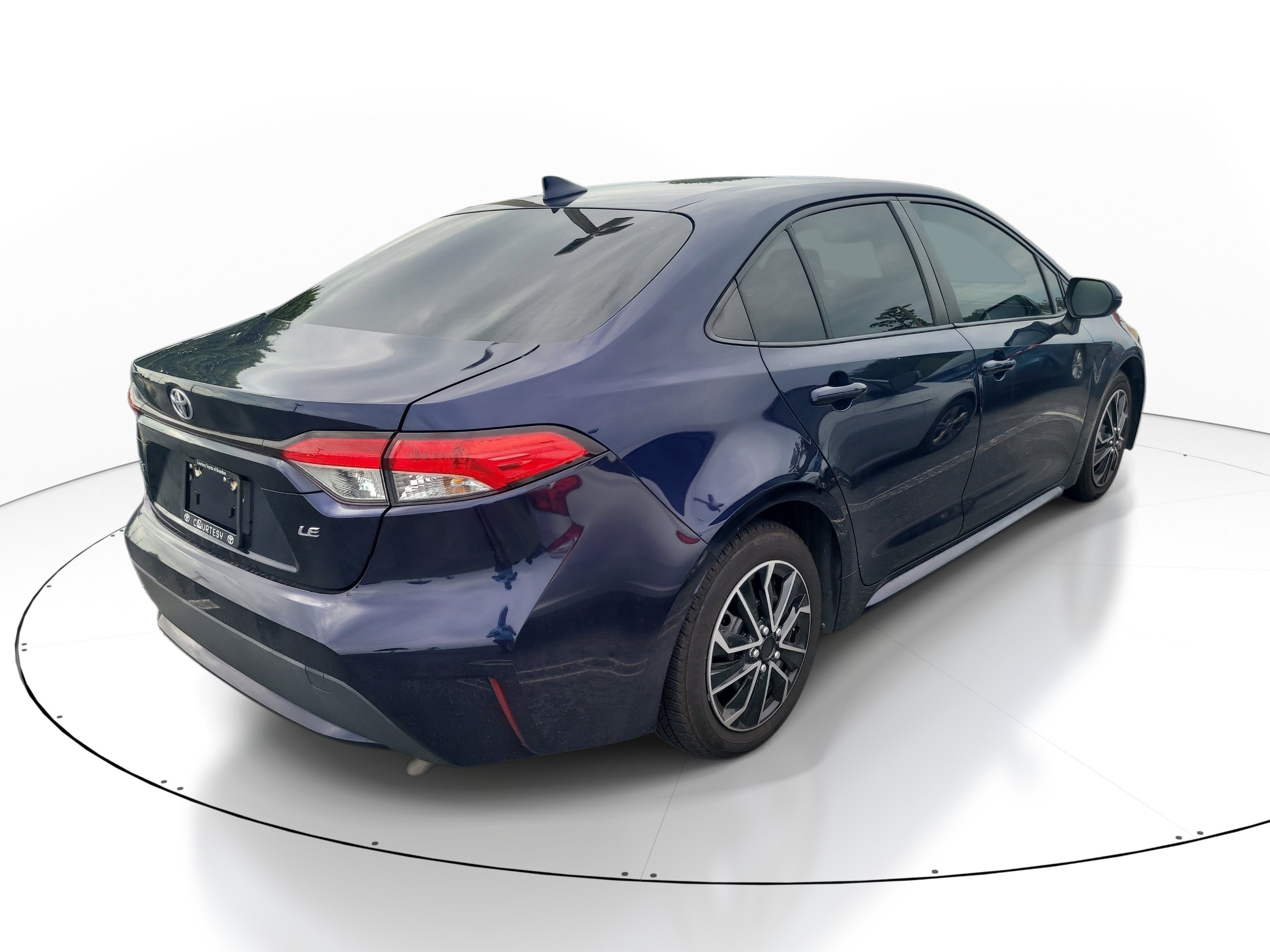 Used 2020 Toyota Corolla LE FWD image 7