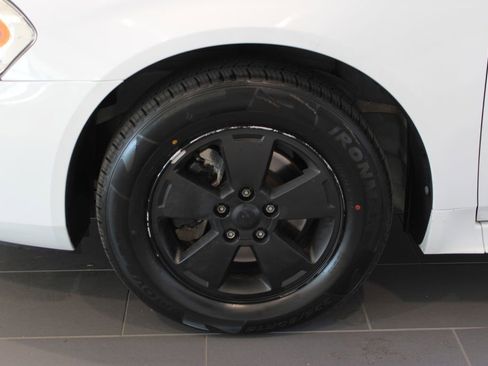 Used 2010 Chevrolet Impala LT w/ Luxury Edition Package FWD image 26