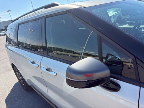 Used 2025 Kia Carnival SX Prestige FWD image 23