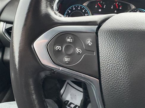 Used 2022 Chevrolet Traverse LT image 21