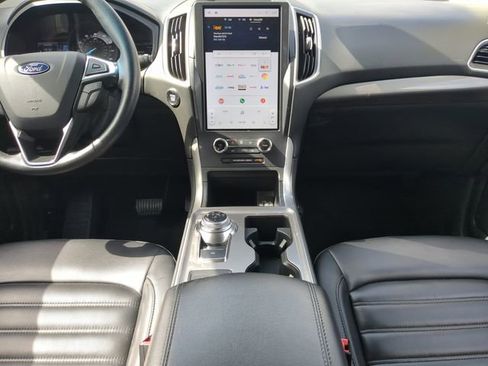 Used 2024 Ford Edge SEL image 17