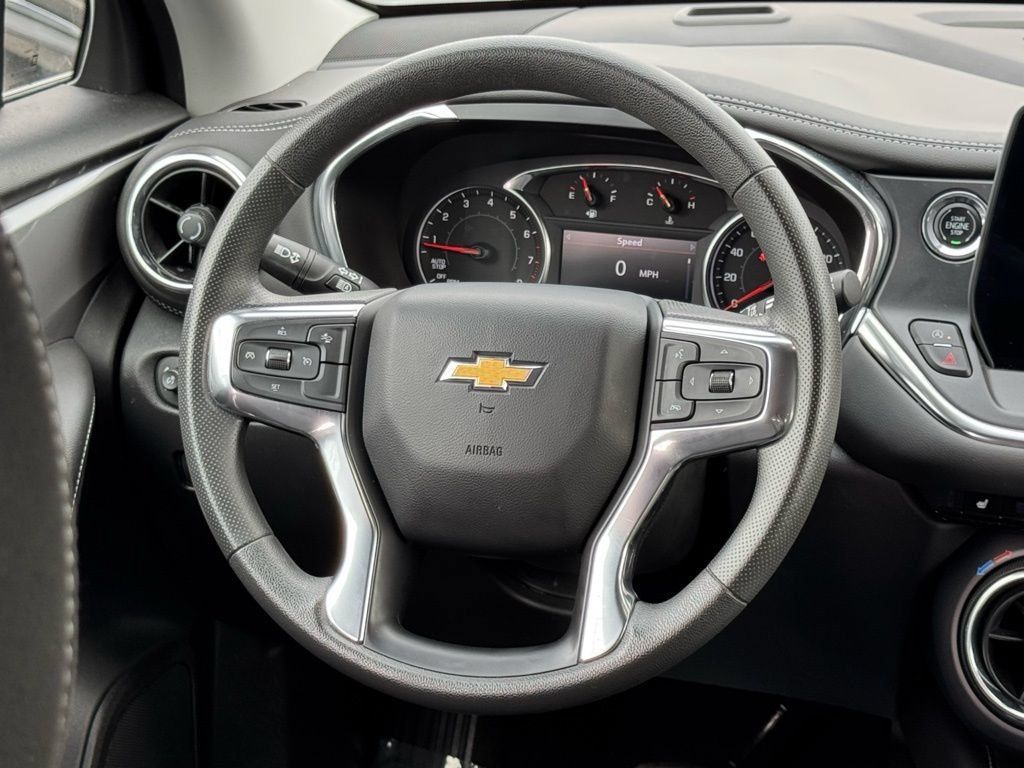 Used 2024 Chevrolet Blazer LT w/ Convenience Package FWD image 27