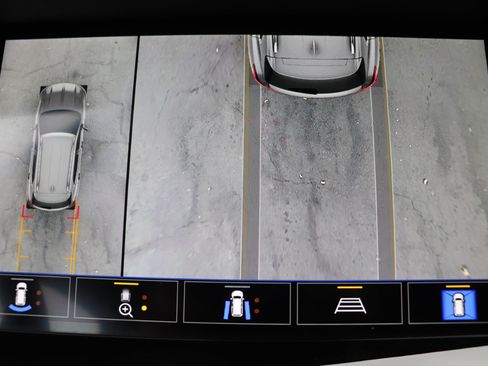 Used 2022 Buick Envision Avenir w/ Technology Package II image 39